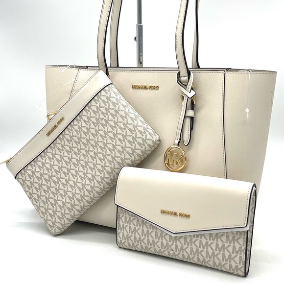 Michael Kors Handbags - Michael Kors Charlotte Large 3 in 1 Tote Bag